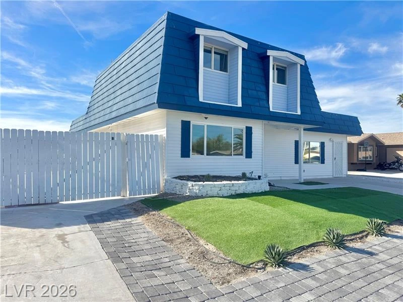 928 Alan Shepard Street, Las Vegas, NV 89145